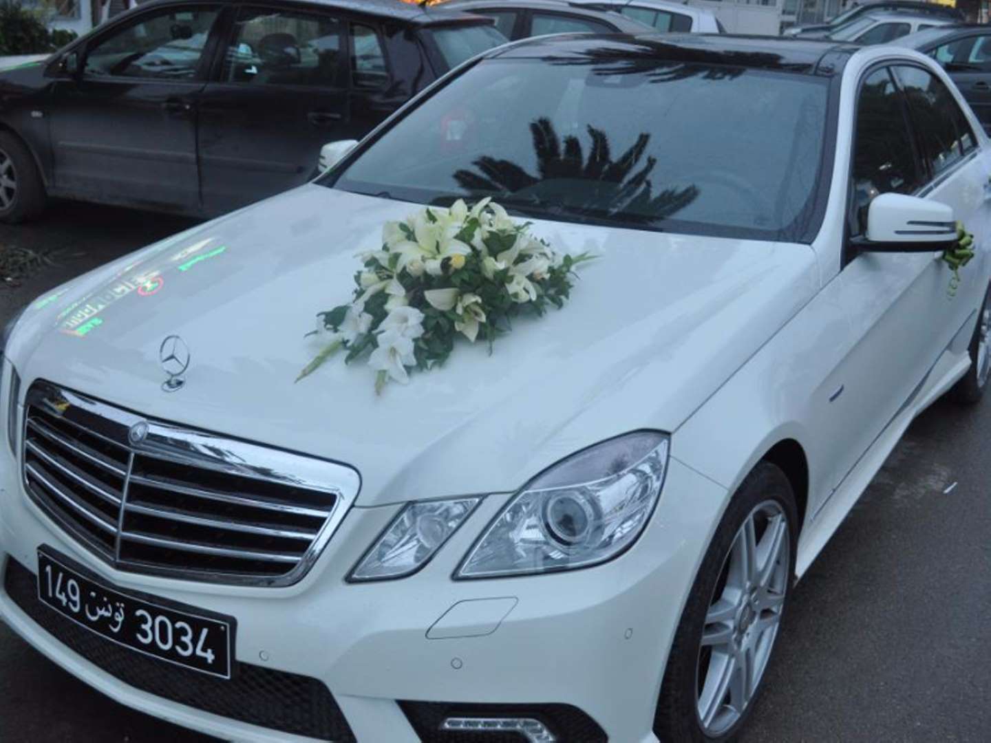 Décoration voiture de mariage - L'Art Des Fleurs Tunisie